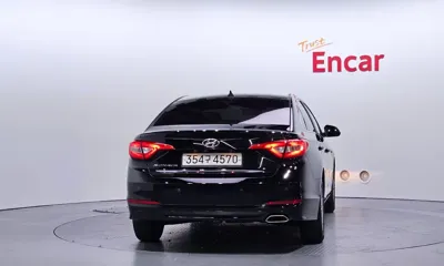 Hyundai Sonata 2015, 165344 км, за 4102.36 USD
