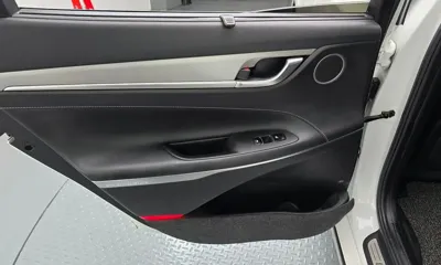 Hyundai Grandeur 2019, 86963 км, за 12046.62 USD - фото 25