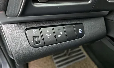 Hyundai Avante 2019, 123307 км, за 6840.39 USD - фото 17