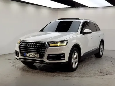 Audi Q7 · 2016 год