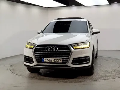 Audi Q7 2016, 278061 км, за 10011.05 USD