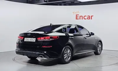 Kia K5 2019, 106610 км, за 8125.85 USD