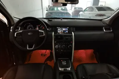 Land Rover Discovery Sport 2016, 83200 км, за 9799 USD - фото 12