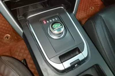Land Rover Discovery Sport 2016, 83200 км, за 9799 USD - фото 16