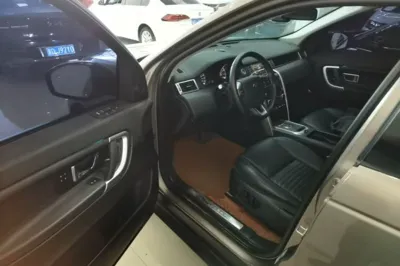 Land Rover Discovery Sport 2016, 83200 км, за 9799 USD - фото 18