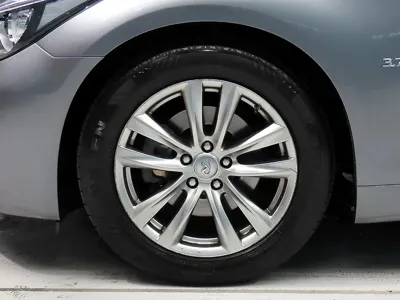 Infiniti Q70 2015, 45673 км, за 5529.54 USD