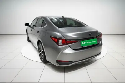 Lexus ES 2018, 124800 км, за 23872 USD
