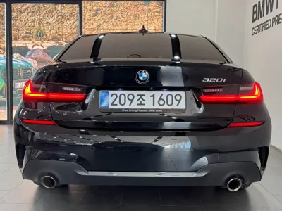 BMW 3-Series 2021, 112500 км, за 15791.21 USD