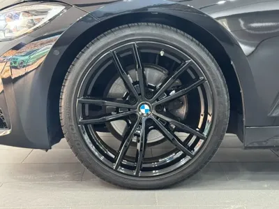 BMW 3-Series 2021, 112500 км, за 15791.21 USD