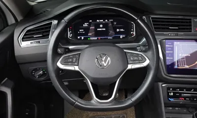 Volkswagen Tiguan 2023, 49755 км, за 20166.55 USD - фото 15