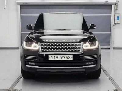 Land Rover Range Rover · 2015 год
