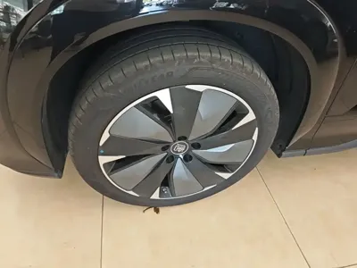 BYD 唐L 2025, 300 км, за 29699.99 USD - фото 23