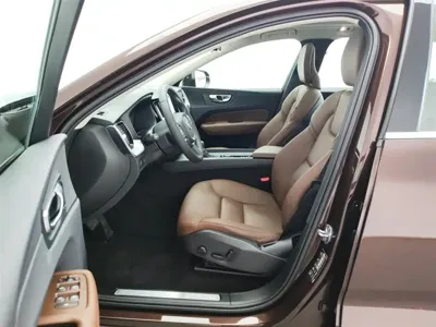 Volvo XC60 2019, 65300 км, за 13616.22 USD - фото 10
