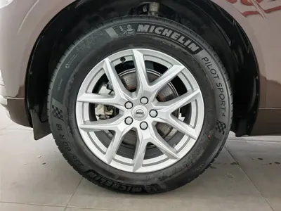 Volvo XC60 2019, 65300 км, за 13616.22 USD - фото 17