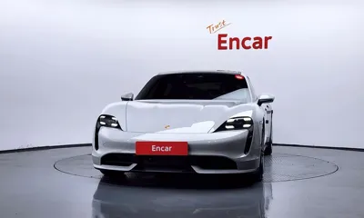 Porsche Taycan 2024, 13631 км, за 102710.75 USD
