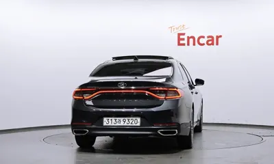 Hyundai Grandeur 2017, 198616 км, за 5185.77 USD