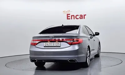 Hyundai Grandeur 2017, 147670 км, за 4581.86 USD