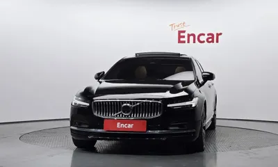 Volvo S90 2023, 94674 км, за 23118.6 USD
