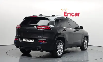 Jeep Cherokee 2015, 172732 км, за 3807.27 USD