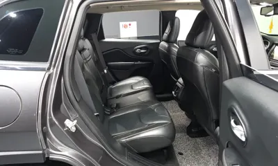 Jeep Cherokee 2015, 172732 км, за 3807.27 USD - фото 12