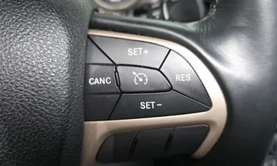 Jeep Cherokee 2015, 172732 км, за 3807.27 USD - фото 17