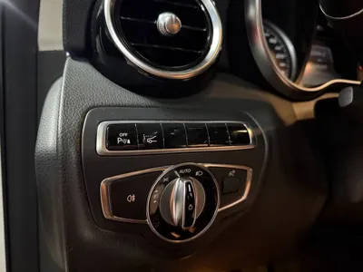Mercedes-Benz C-Class 2015, 149297 км, за 6970.69 USD - фото 17