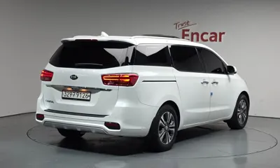 Kia Canival 2019, 62471 км, за 10228.02 USD