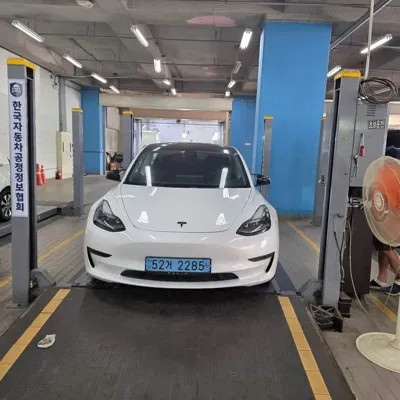 Tesla Model 3 2022, 75837 км, за 18851.97 USD - фото 18