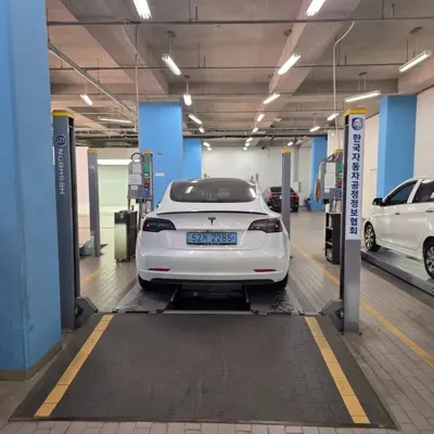 Tesla Model 3 2022, 75837 км, за 18851.97 USD - фото 19