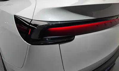 Tesla Model Y 2025, 12884 км, за 34462.39 USD - фото 23