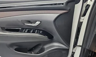 Hyundai Tucson 2021, 86575 км, за 16221.51 USD - фото 19