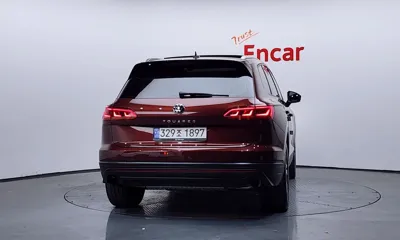 Volkswagen Touareg 2023, 37764 км, за 34952.09 USD