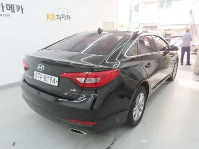 Hyundai Sonata 2015, 130000 км, за 4225.44 USD