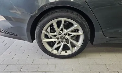 Genesis G70 2021, 67222 км, за 18314.3 USD