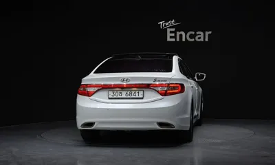 Hyundai Grandeur 2014, 138990 км, за 3843.65 USD