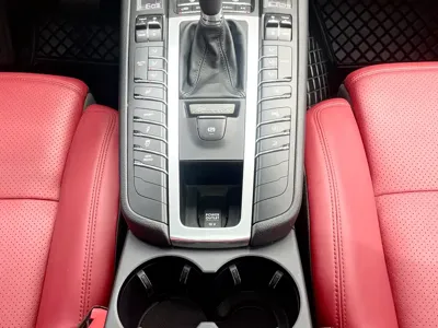Porsche Macan 2021, 91400 км, за 28911.49 USD - фото 16