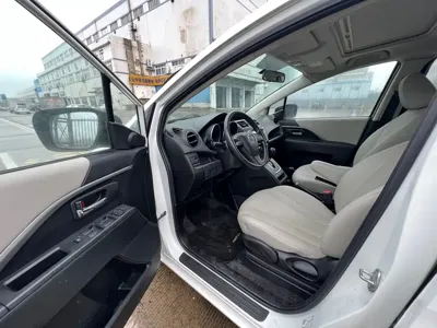 Mazda 5 2014, 118000 км, за 5665.48 USD