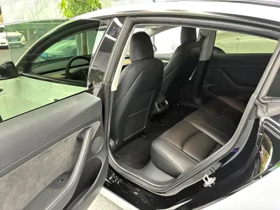Tesla Model 3 2021, 44000 км, за 22513.94 USD