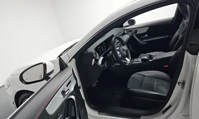 Mercedes-Benz CLA-Class 2023, 27529 км, за 25403.7 USD - фото 10