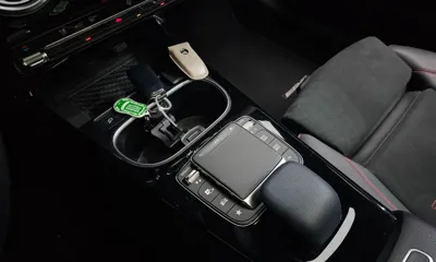Mercedes-Benz CLA-Class 2023, 27529 км, за 25403.7 USD - фото 16