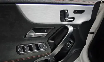 Mercedes-Benz CLA-Class 2023, 27529 км, за 25403.7 USD - фото 30