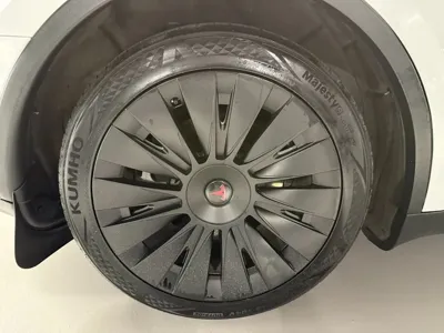Tesla Model Y 2021, 192582 км, за 17545.34 USD - фото 20
