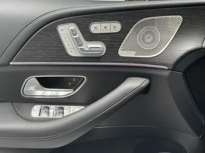 Mercedes-Benz GLS-Class 2025, 9000 км, за 85223.92 USD - фото 12