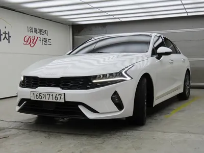 Kia K5 · 2023 год