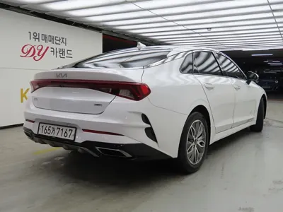 Kia K5 2023, 95058 км, за 9649.47 USD