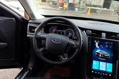 Ford Taurus 2019, 36800 км, за 16822 USD - фото 10