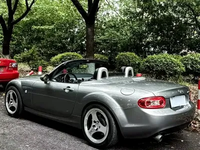 Mazda MX-5 2010, 110000 км, за 20156.58 USD