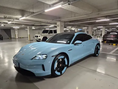 Porsche Taycan 2025, 8500 км, за 104234.58 USD