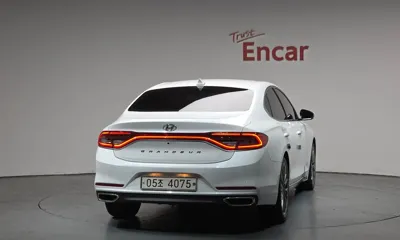 Hyundai Grandeur 2018, 76126 км, за 11171.35 USD