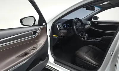 Hyundai Grandeur 2018, 76126 км, за 11171.35 USD - фото 10